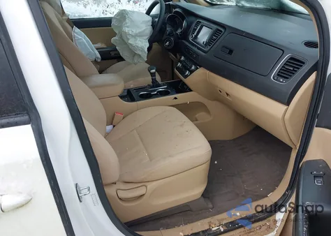 2020 Kia Sedona Lx z USA, uszkodzony, nr VIN KNDMB5C19L6582503